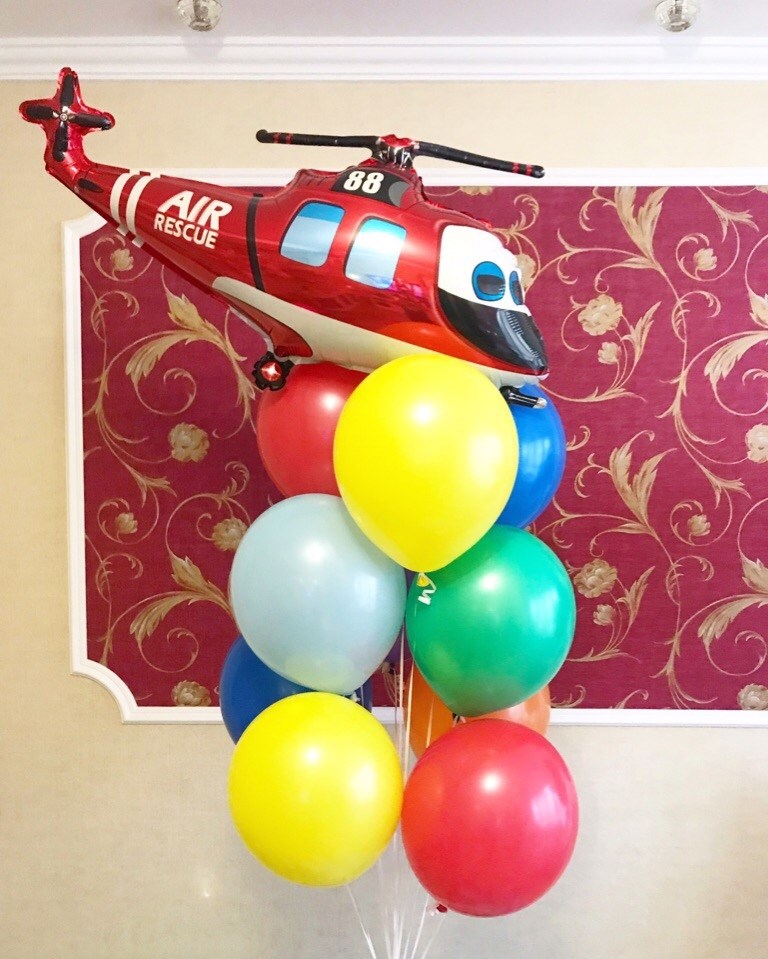 Фонтан из воздушных шаров для мальчика "Вертолет"– купить в Москве по ...